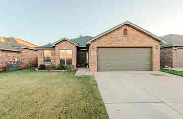 Cozy house min from TTU