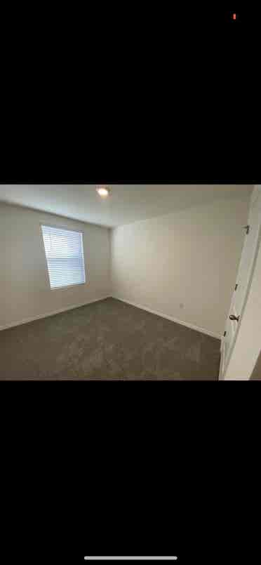 1room, private bath with utilities