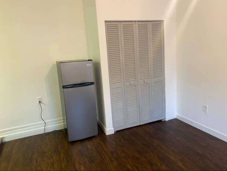 Studio with Private Bath/Entrance