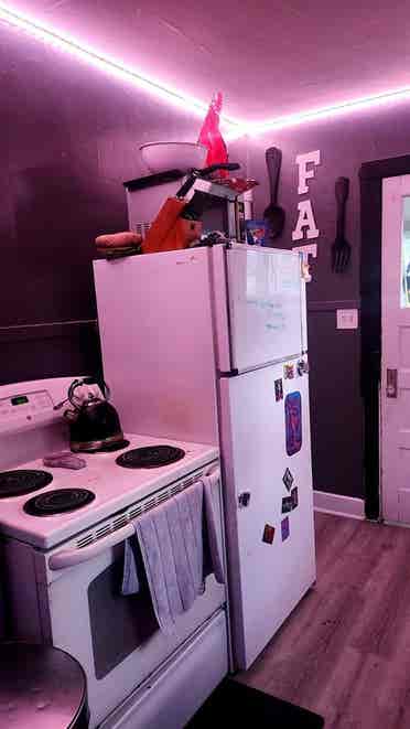 Large Room for Rent!