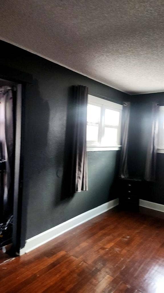 Large Room for Rent!