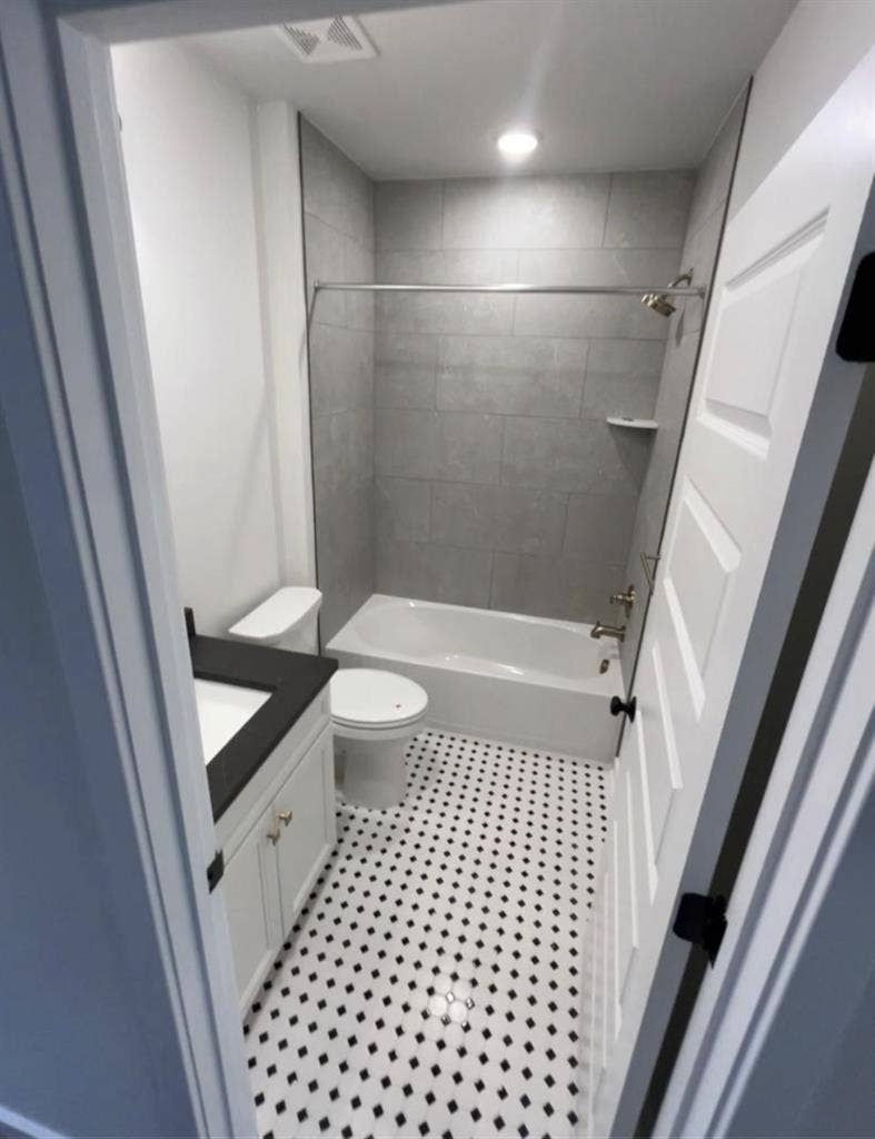 Top Floor Room w/ Bath & Terrace