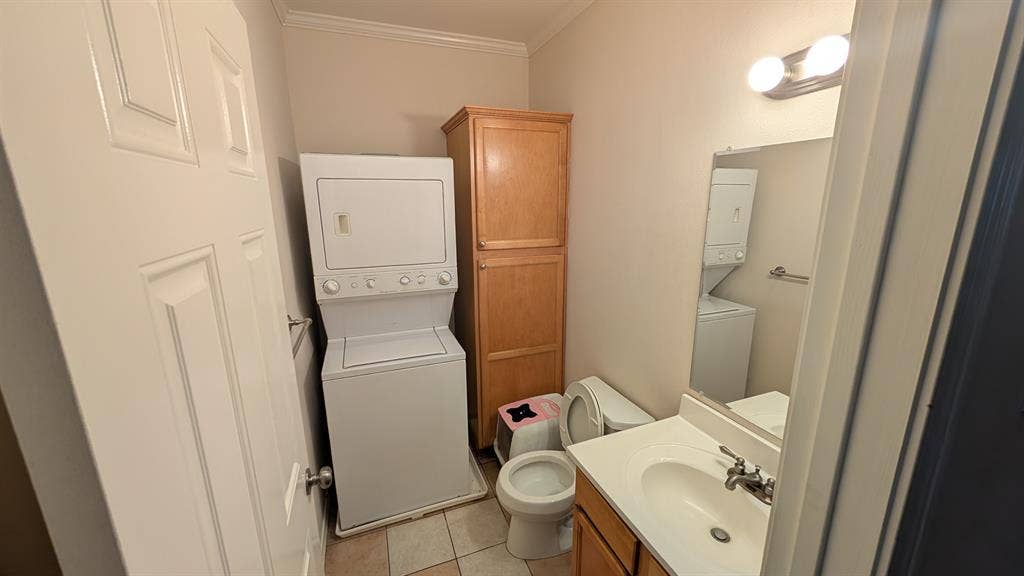 Private Room + Bath – $/mo