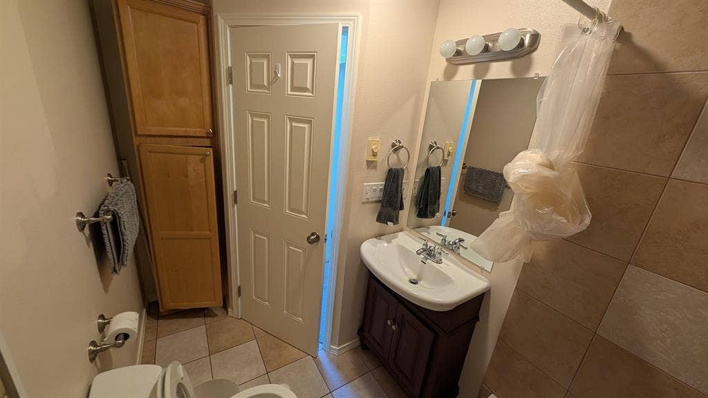Private Room + Bath – $/mo