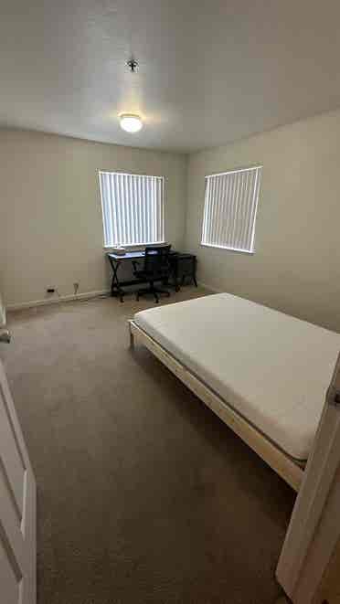 Private room at Colleges at La Rue