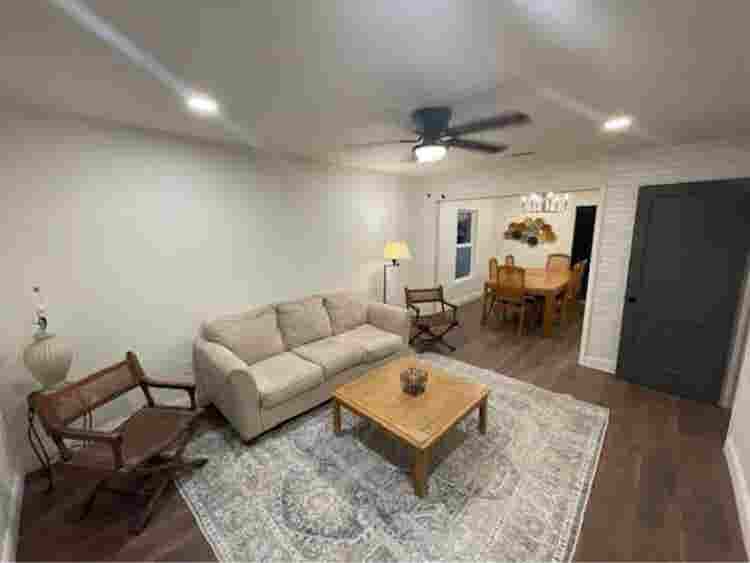 Cozy Room in Eado Houston