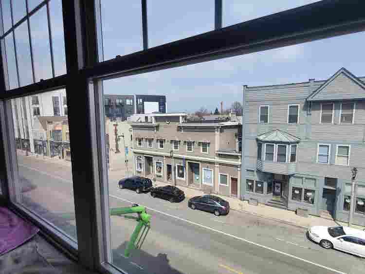 sq ft Loft in Bay View