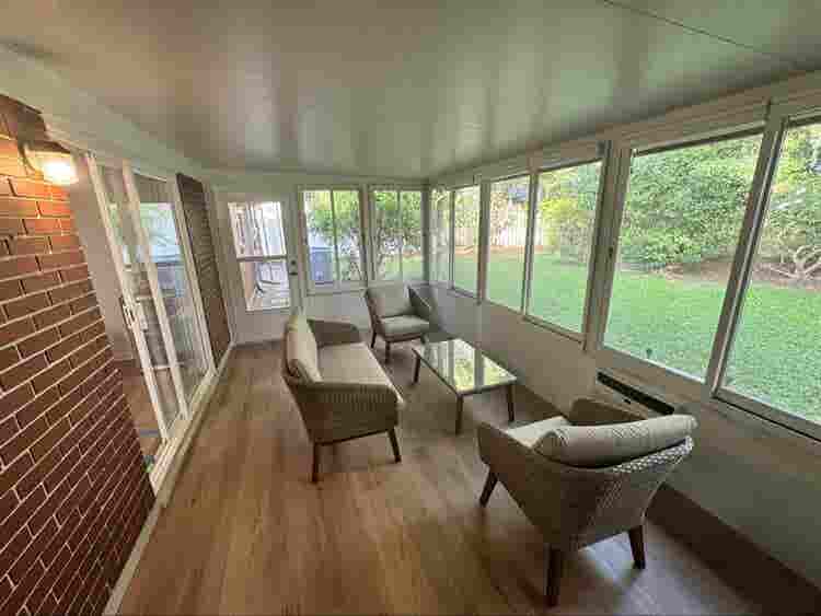 Private Room in Winter Garden!