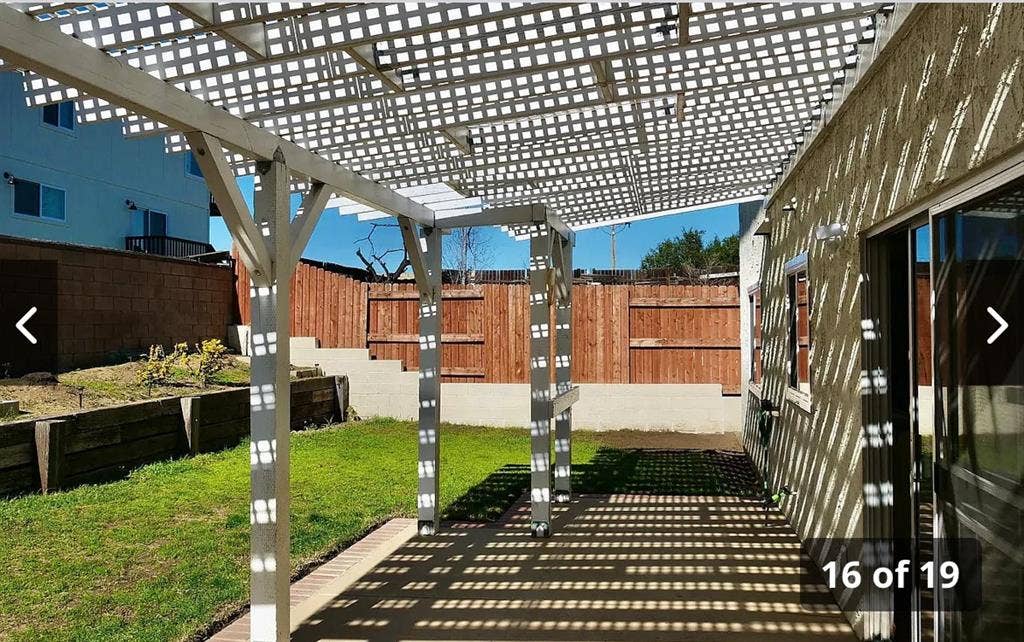 Two rooms for rent in 3 bed house
