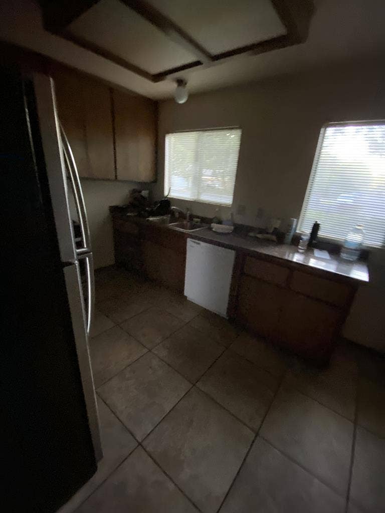 Looking for a roommate!