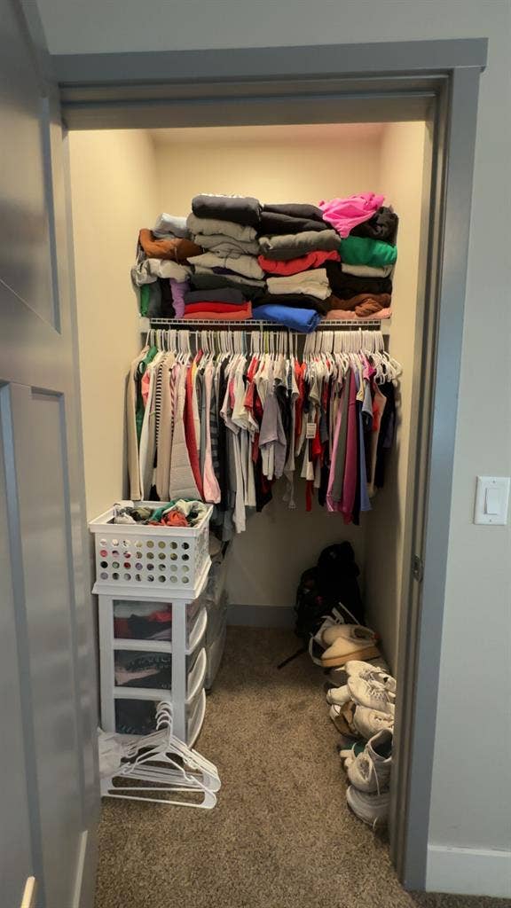 Price reduced for a summer sublease
