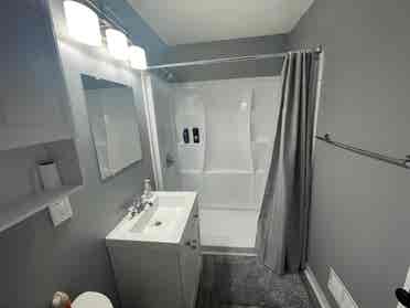 Available Room For Rent