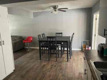 Available Room For Rent