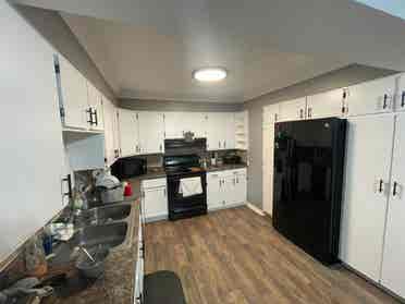 Available Room For Rent