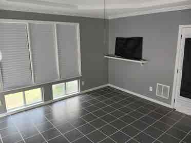 Available Room For Rent