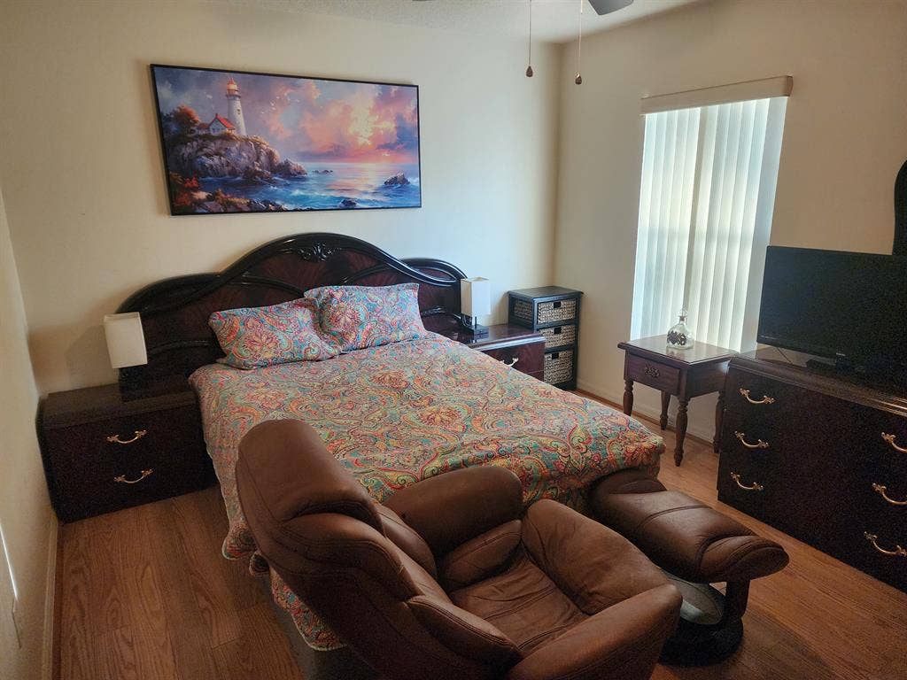 Furnished room for rent