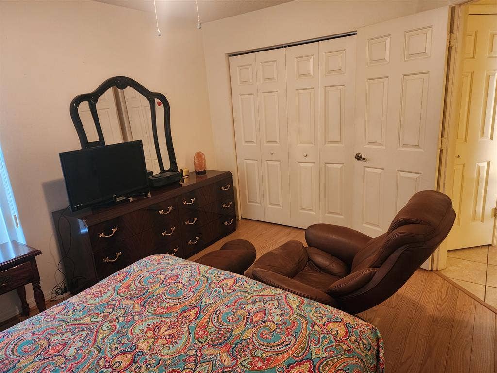 Furnished room for rent