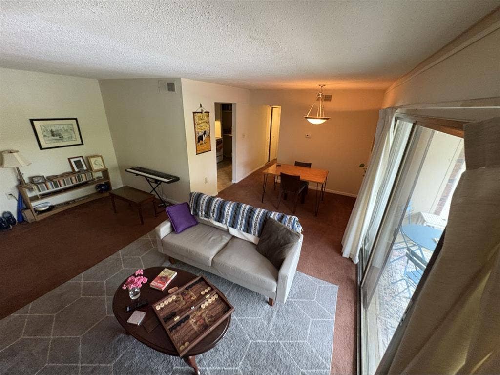 Great Location, Cheap Rent
