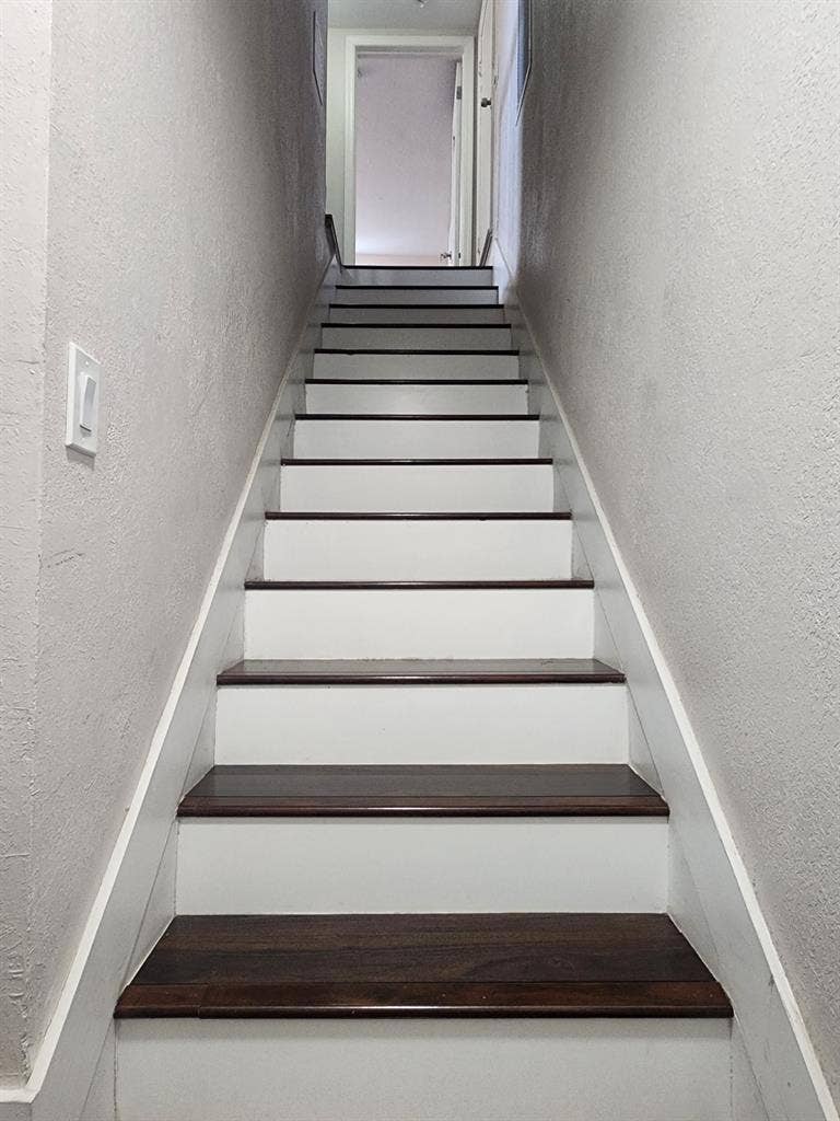 LITTLE HAVANA FURNISHED ROOM