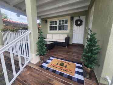 LITTLE HAVANA FURNISHED ROOM