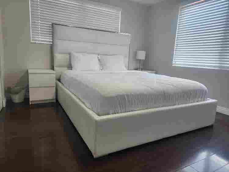 LITTLE HAVANA FURNISHED ROOM