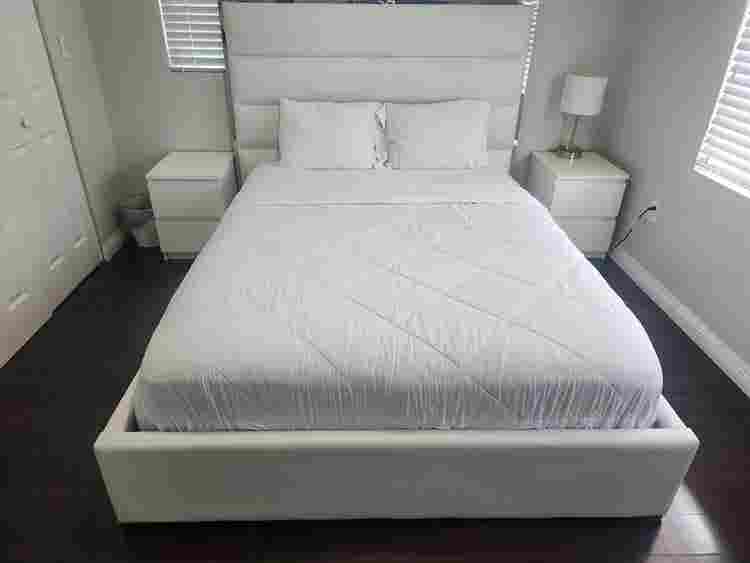 LITTLE HAVANA FURNISHED ROOM