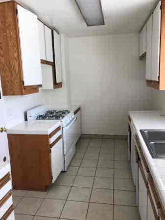 Brentwood Room For rent