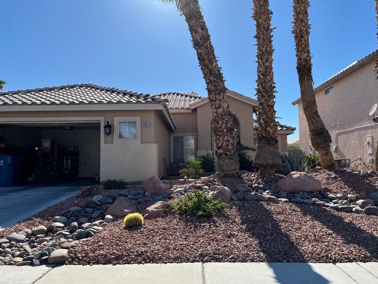 Room available in Centennial Hills