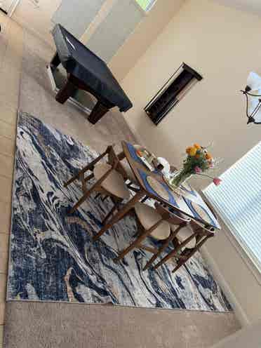Bedroom for rent w/ walk in closet