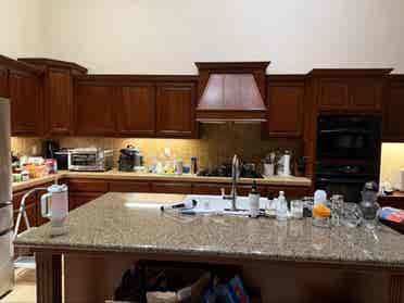 Bedroom for rent w/ walk in closet