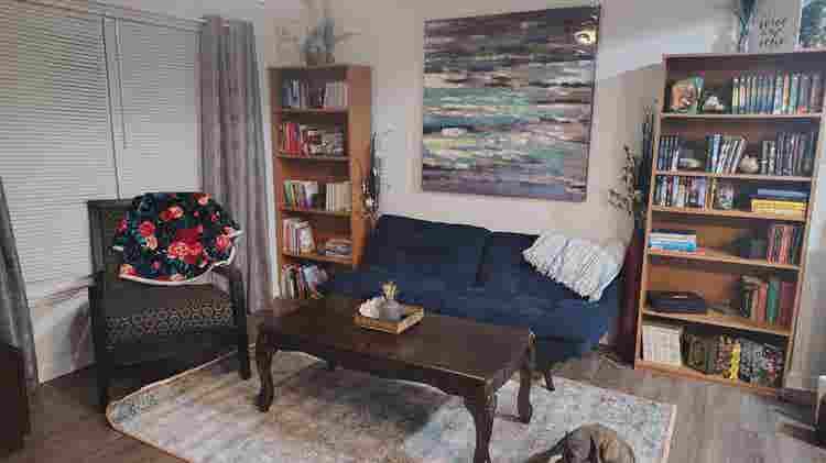 Ladies! Awesome Roommate Spot Open!