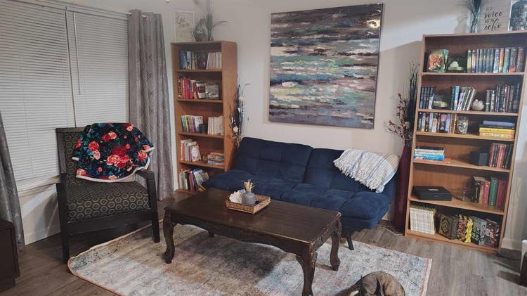 Ladies! Awesome Roommate Spot Open!