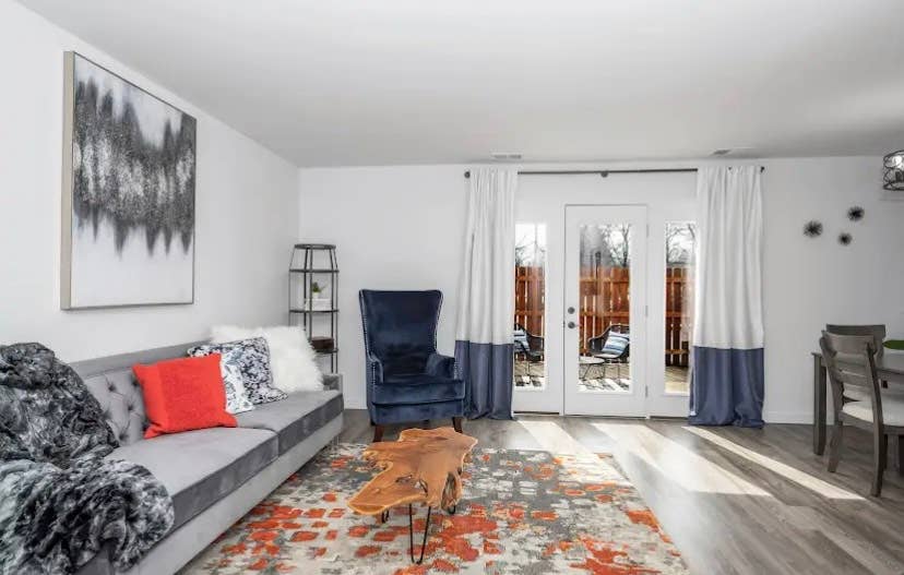 Looking for a roommate