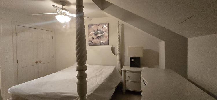Room for Rent Available Immediately