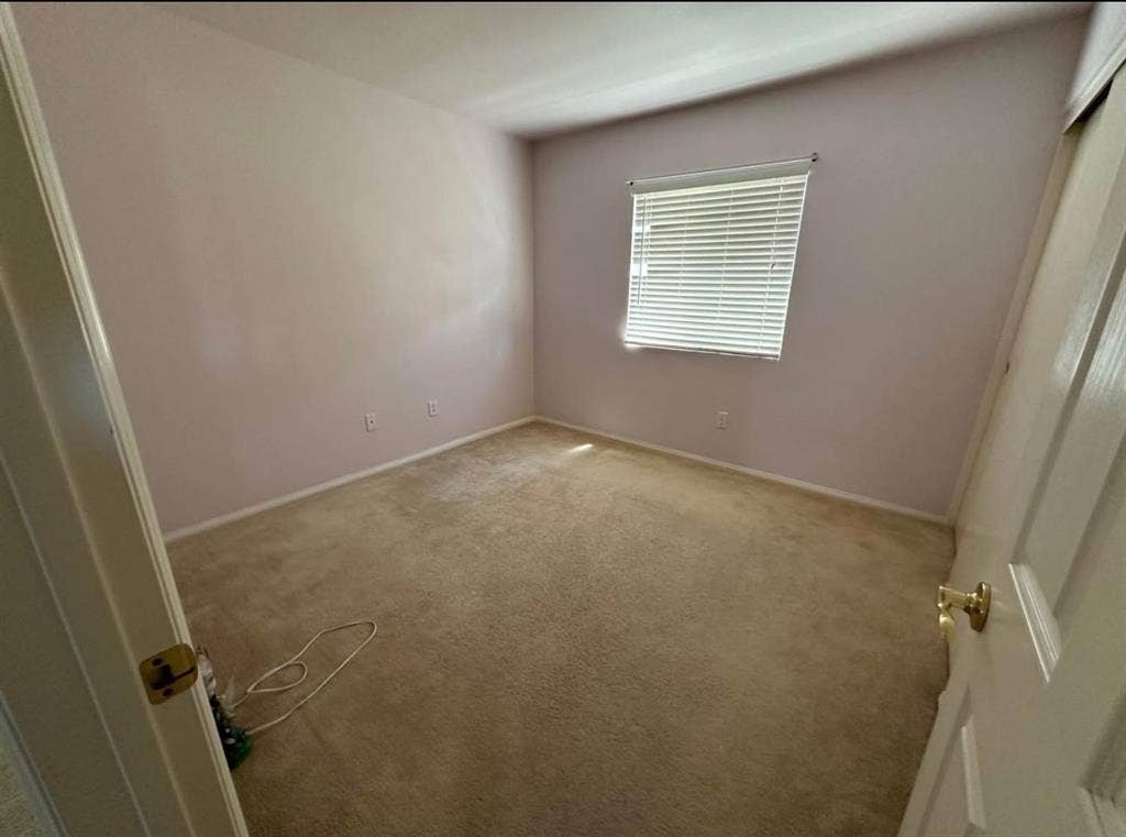 Private Room - Simi Valleyy