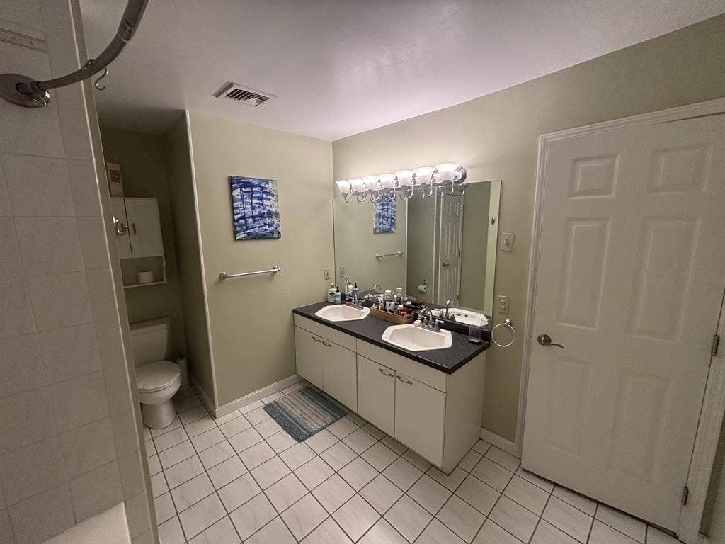 Large Bedroom Available|2 Story Apt