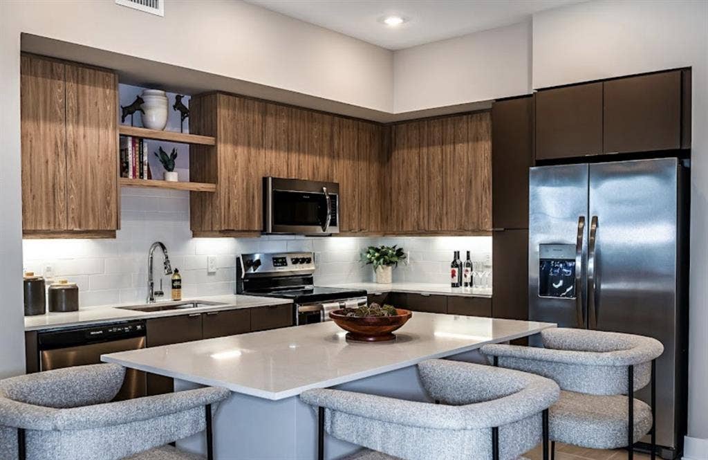 Renting Full Apartment or Bedroomm