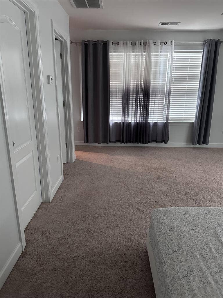 Room for Rent (Preferably Female)