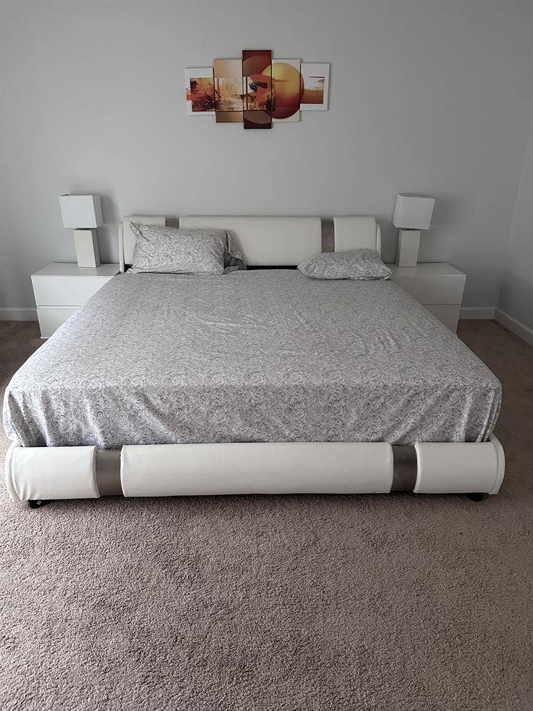 Room for Rent (Preferably Female)