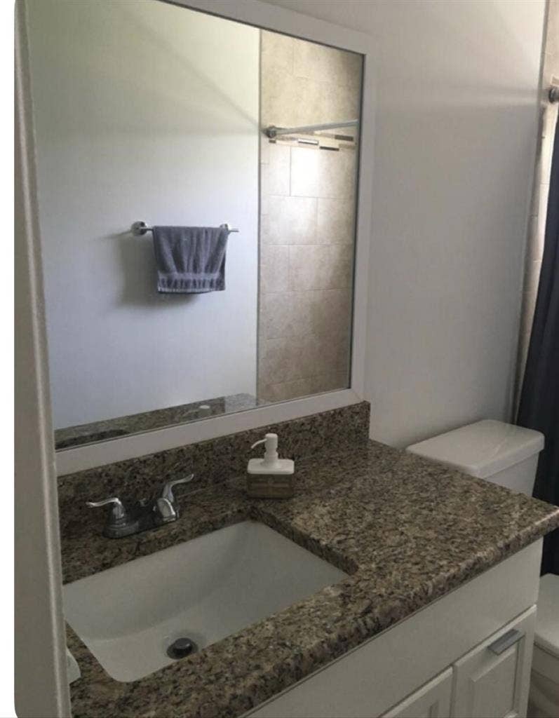 Furnished Room w/ bathroom