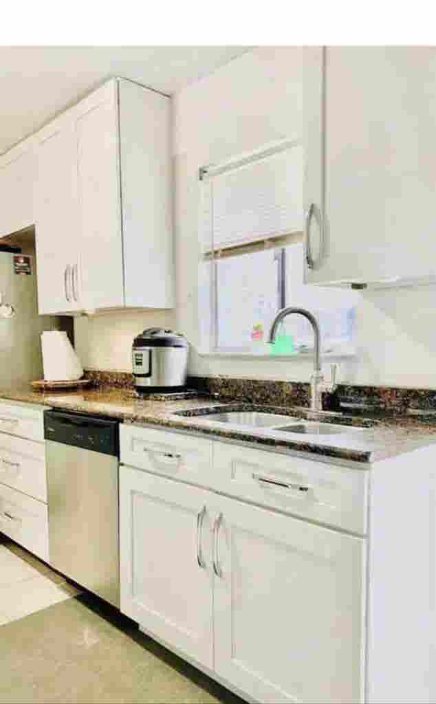 Furnished Room w/ bathroom