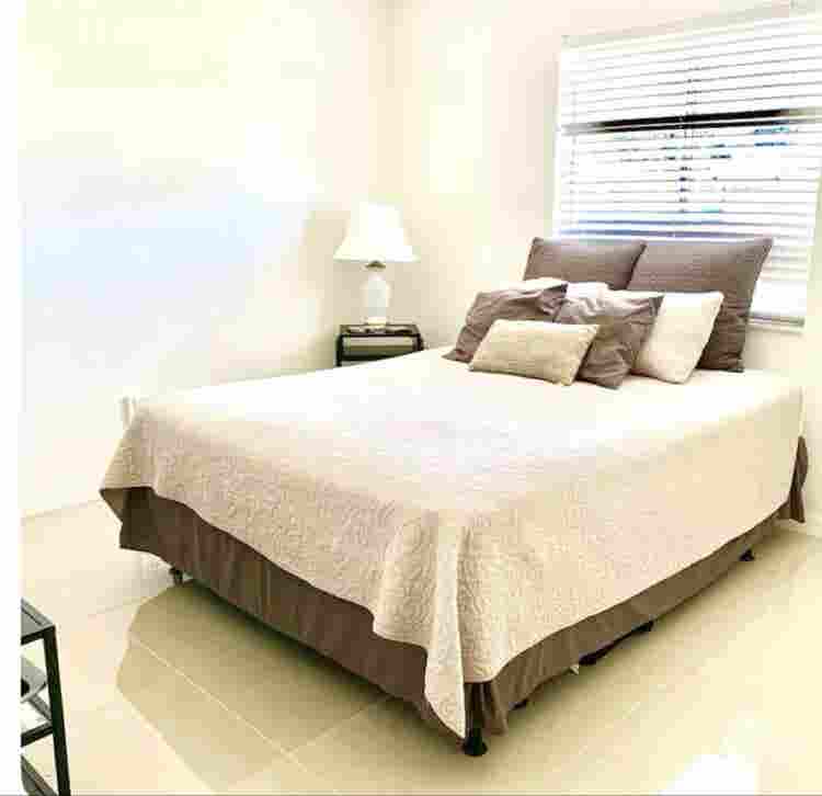 Furnished Room w/ bathroom