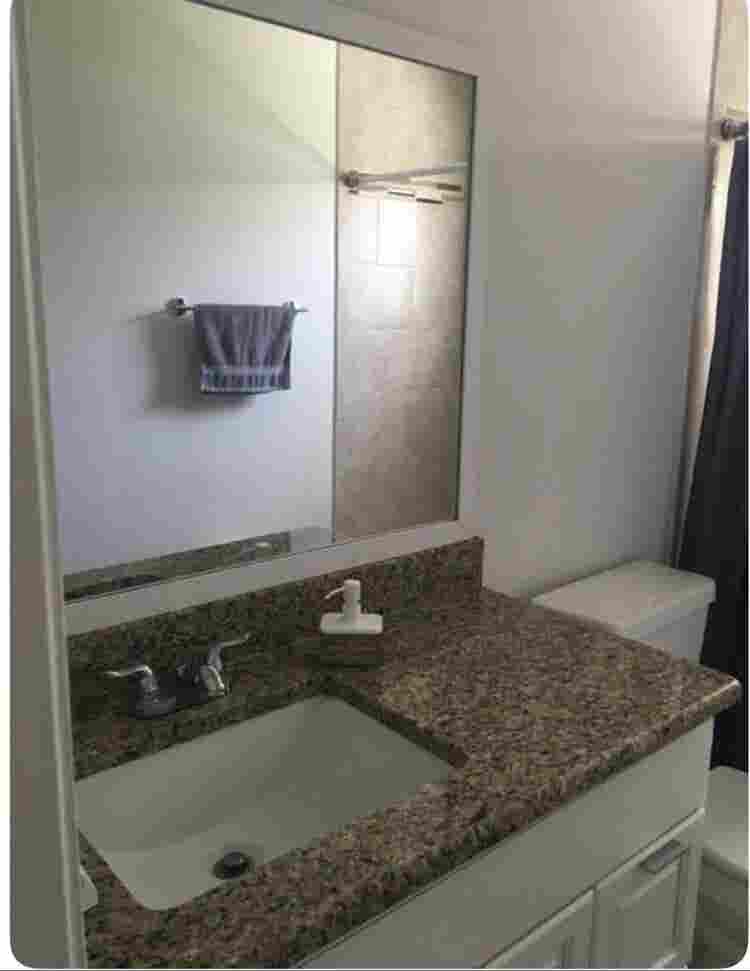 Furnished Room w/ bathroom