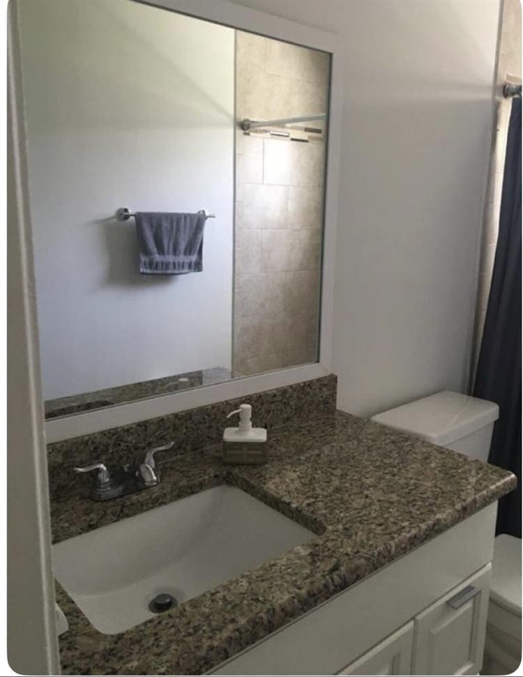 Furnished Room w/ bathroom