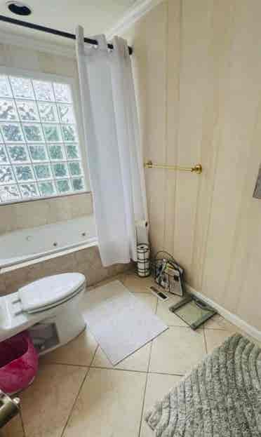 Charming furnished room for rent