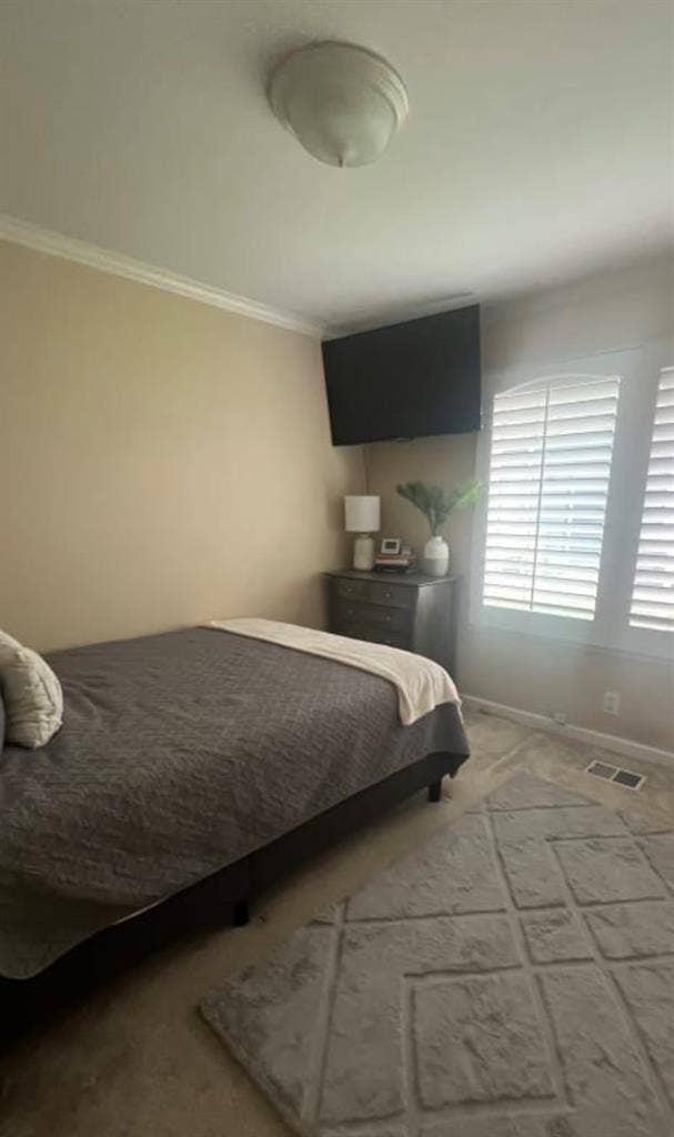 Charming furnished room for rent