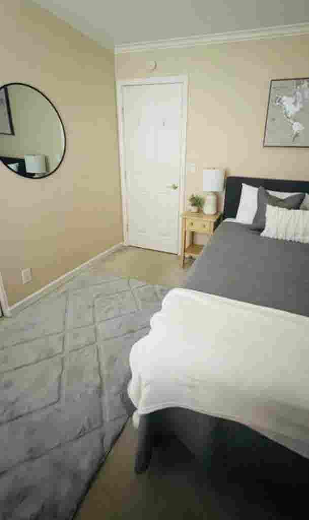 Charming furnished room for rent