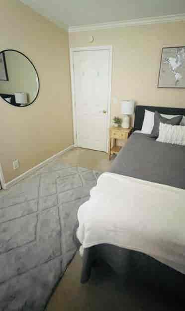 Charming furnished room for rent