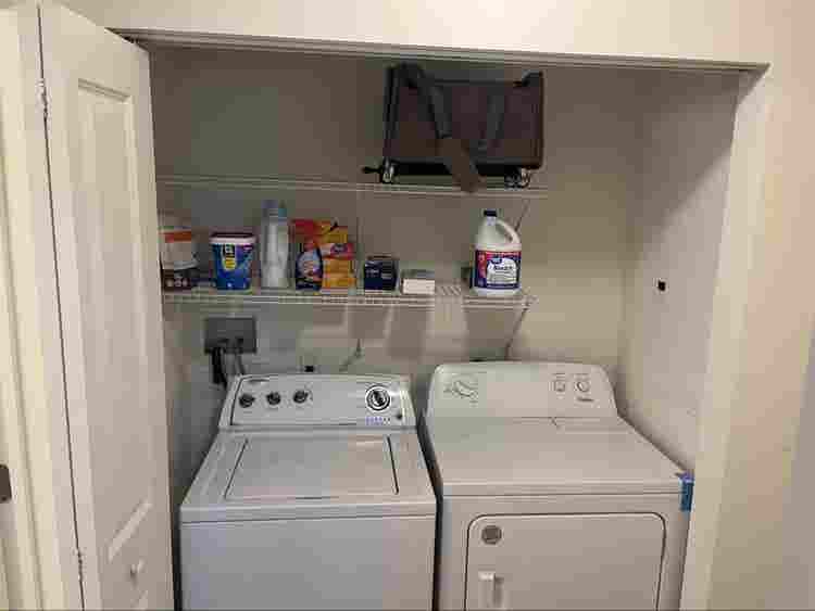 Seeking roommate ASAP