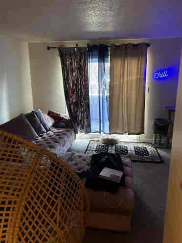 Room for rent with washer and dryer